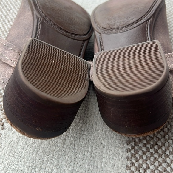 Minnetonka Women's Billie Leather Slip-On Mules Marbled Brown Western Buckle 7 - Picture 9 of 10